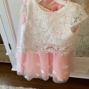 JJ’s House 2 piece girls set.